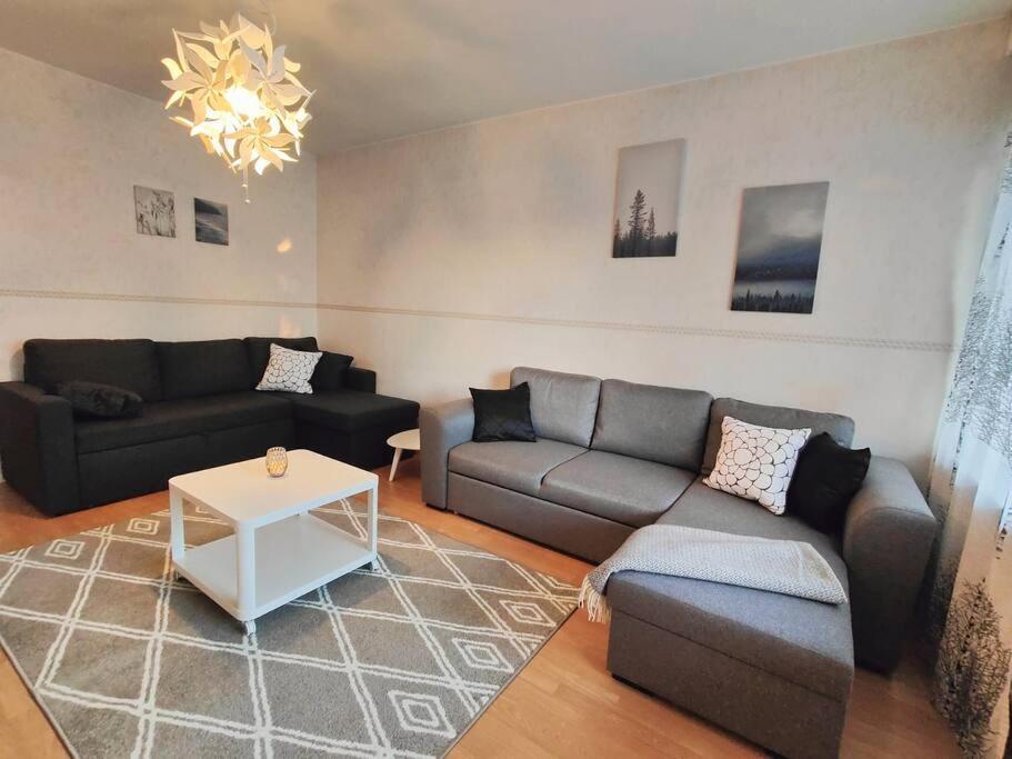 Spacious With Balcony And Free Wifi Appartamento