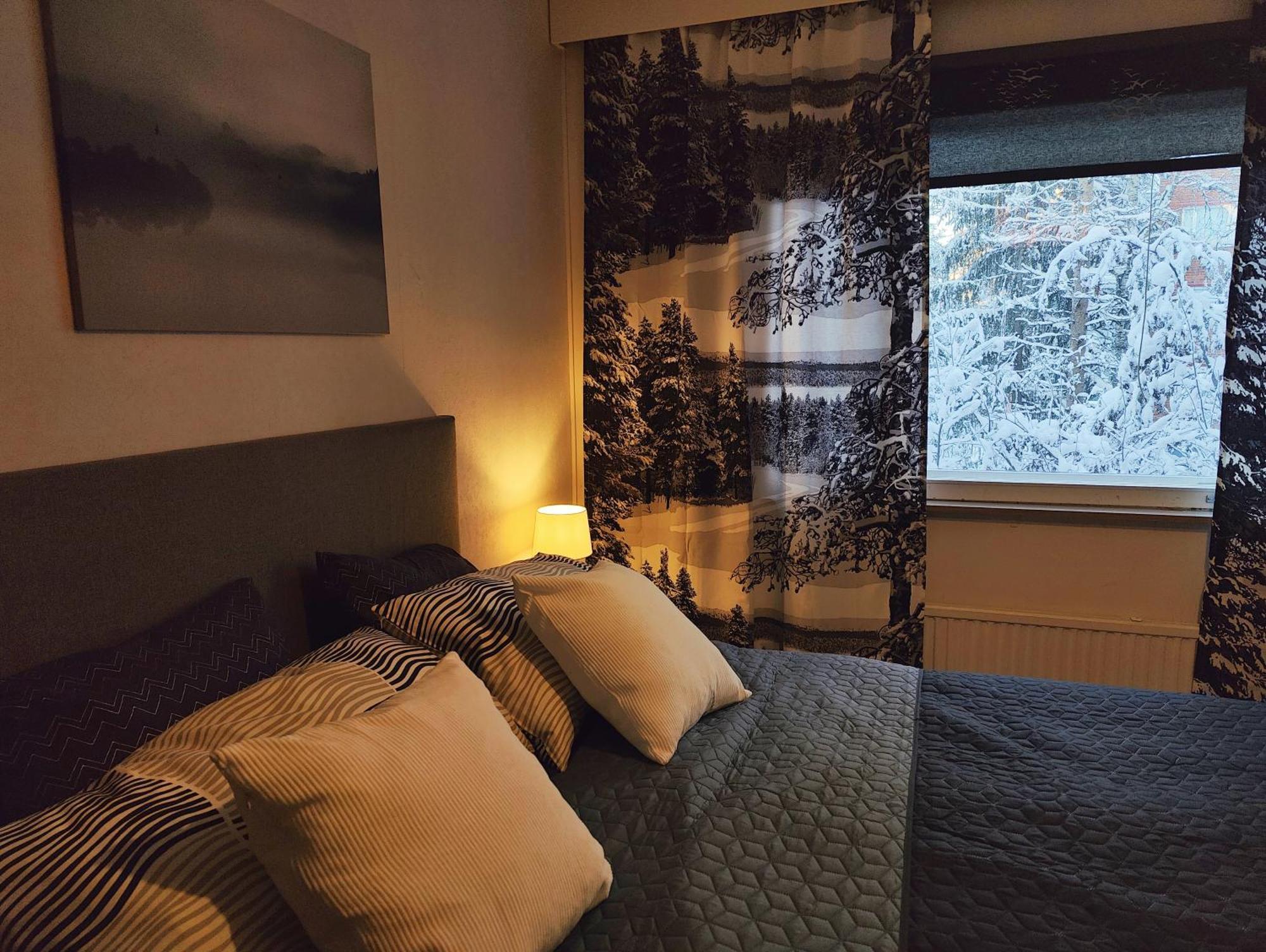 Huoneisto Spacious With Balcony And Free Wifi *